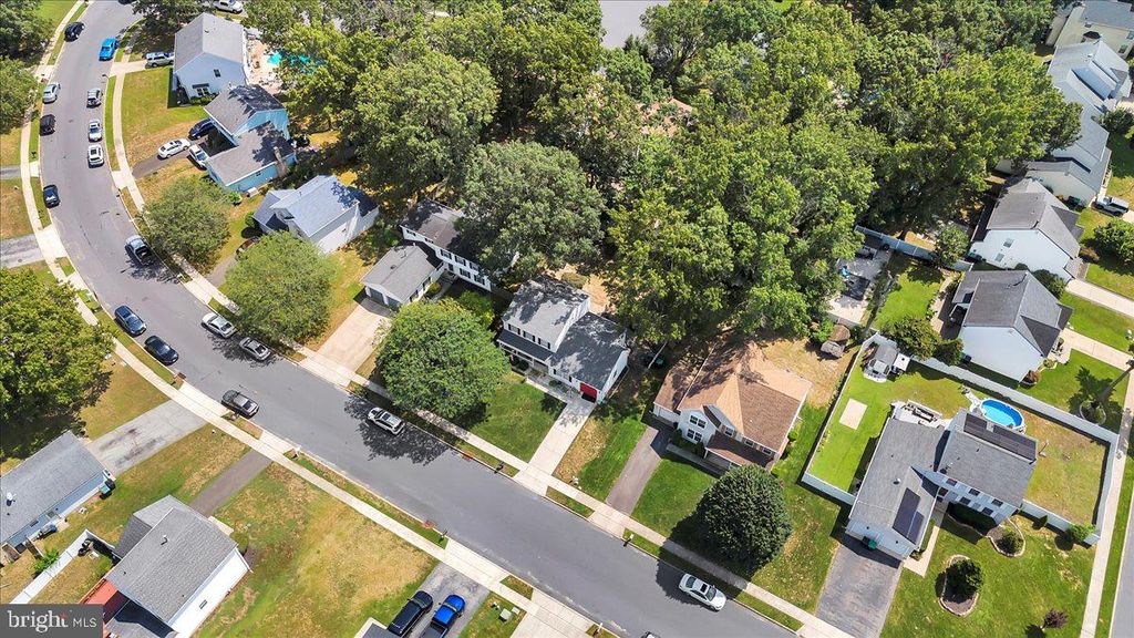 6 GERRY LN, Sicklerville, NJ 08081