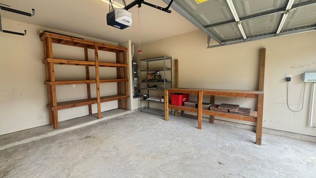 10006 Kendahlwood Lane, Tomball, TX 77375