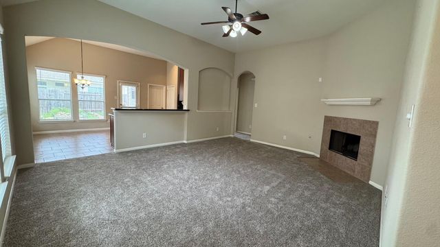 10006 Kendahlwood Lane, Tomball, TX 77375