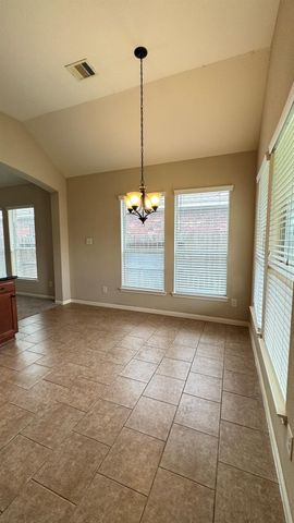 10006 Kendahlwood Lane, Tomball, TX 77375
