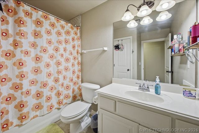 5212 Barr Drive, Sand Springs, OK 74063