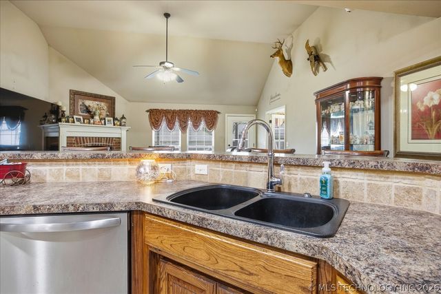 5212 Barr Drive, Sand Springs, OK 74063