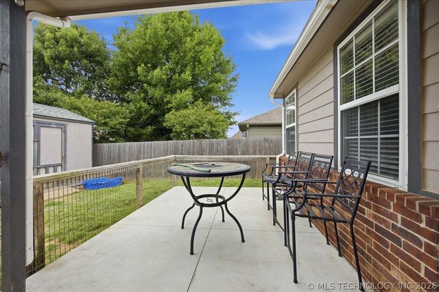 5212 Barr Drive, Sand Springs, OK 74063
