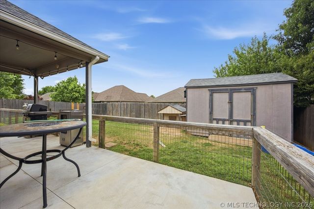 5212 Barr Drive, Sand Springs, OK 74063