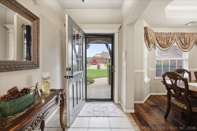 5212 Barr Drive, Sand Springs, OK 74063