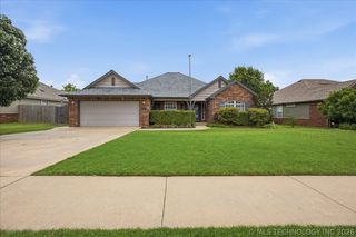 5212 Barr Drive, Sand Springs, OK 74063