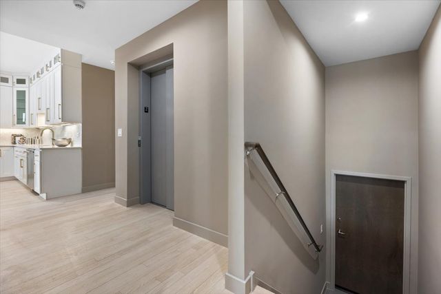 2450 N Clybourn Avenue 2, Chicago, IL 60614