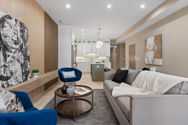 2450 N Clybourn Avenue 2, Chicago, IL 60614