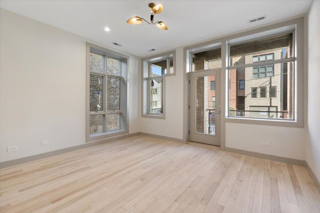 2450 N Clybourn Avenue 2, Chicago, IL 60614