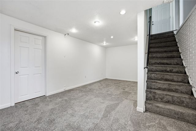 3210 Carriage Drive SW, Cedar Rapids, IA 52404