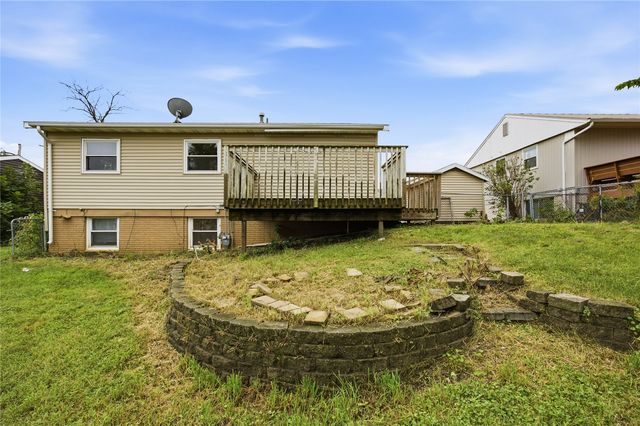 3210 Carriage Drive SW, Cedar Rapids, IA 52404