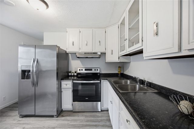 3210 Carriage Drive SW, Cedar Rapids, IA 52404