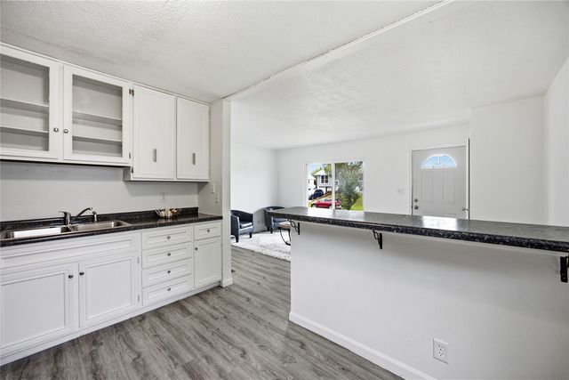 3210 Carriage Drive SW, Cedar Rapids, IA 52404