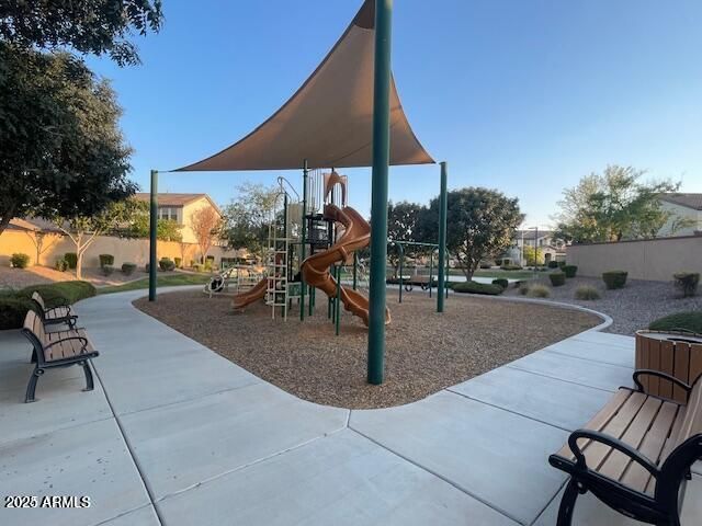 1911 E HORSESHOE Drive, Chandler, AZ 85249