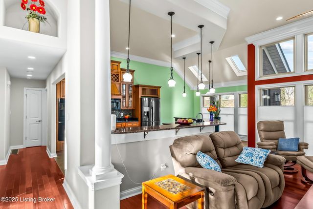 409 Wood Springs Rd, La Grange, KY 40031