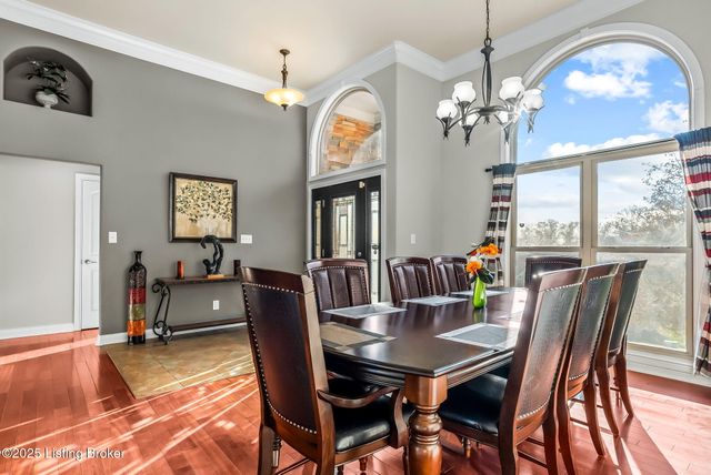 409 Wood Springs Rd, La Grange, KY 40031