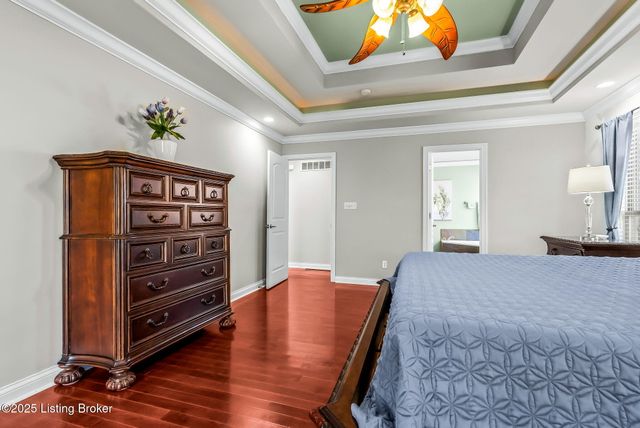 409 Wood Springs Rd, La Grange, KY 40031