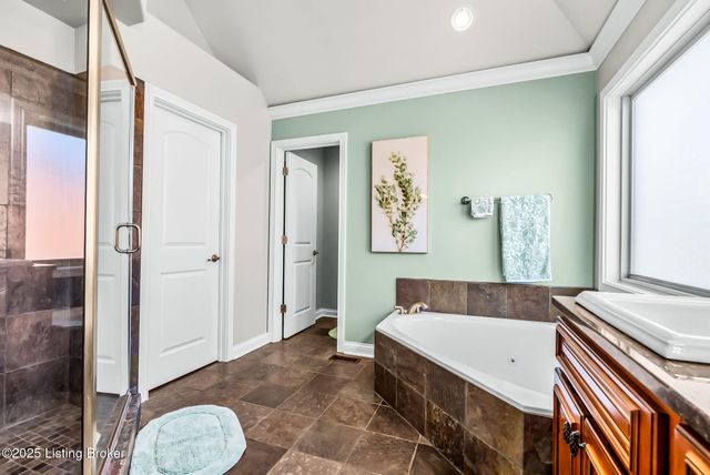 409 Wood Springs Rd, La Grange, KY 40031