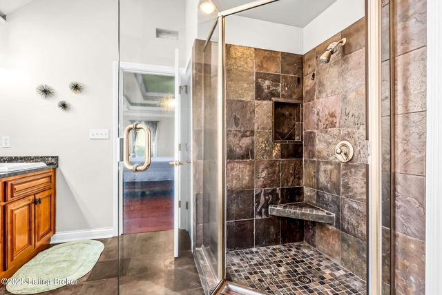 409 Wood Springs Rd, La Grange, KY 40031