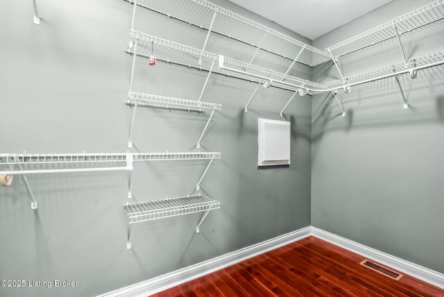 409 Wood Springs Rd, La Grange, KY 40031