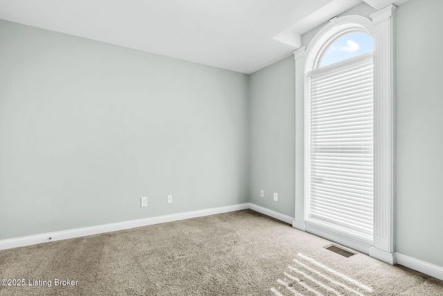 409 Wood Springs Rd, La Grange, KY 40031