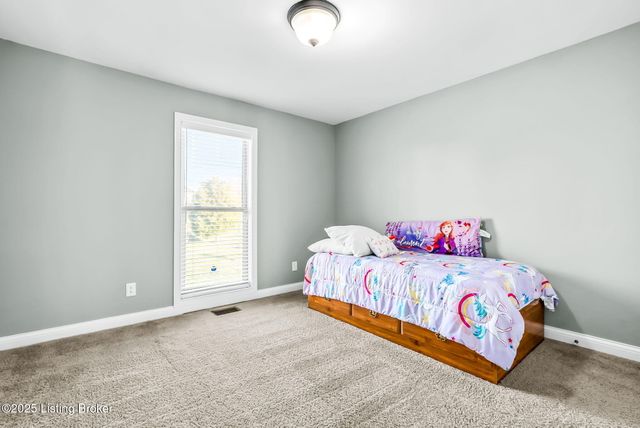 409 Wood Springs Rd, La Grange, KY 40031