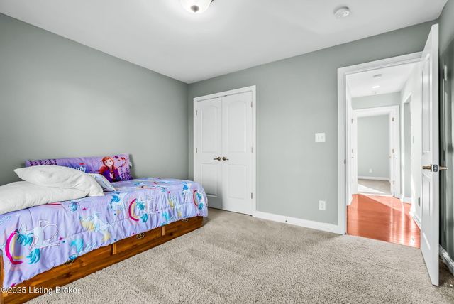 409 Wood Springs Rd, La Grange, KY 40031