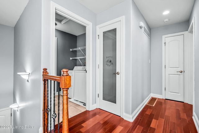 409 Wood Springs Rd, La Grange, KY 40031