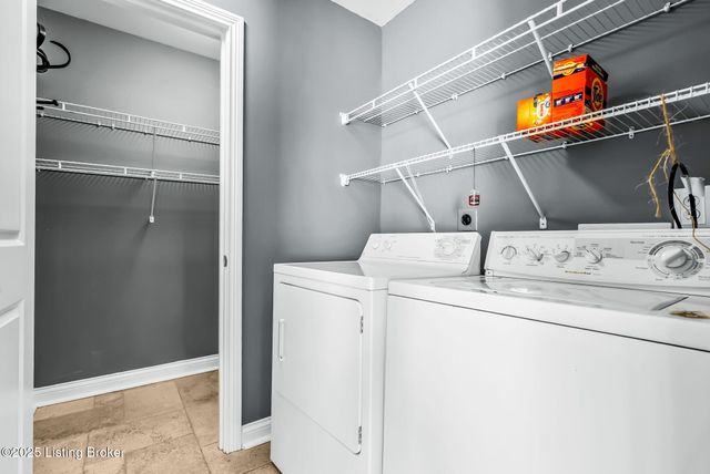 409 Wood Springs Rd, La Grange, KY 40031