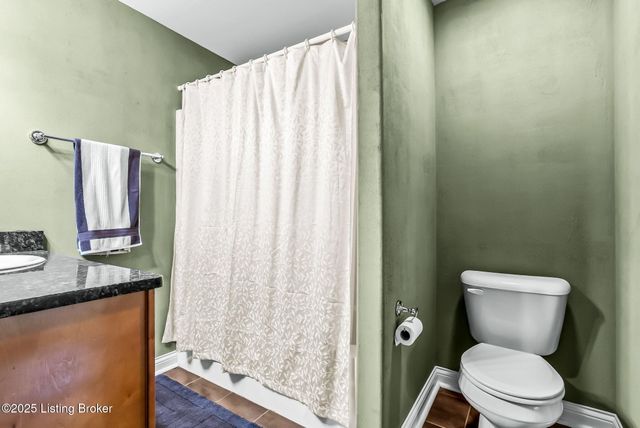 409 Wood Springs Rd, La Grange, KY 40031