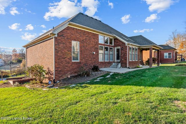 409 Wood Springs Rd, La Grange, KY 40031