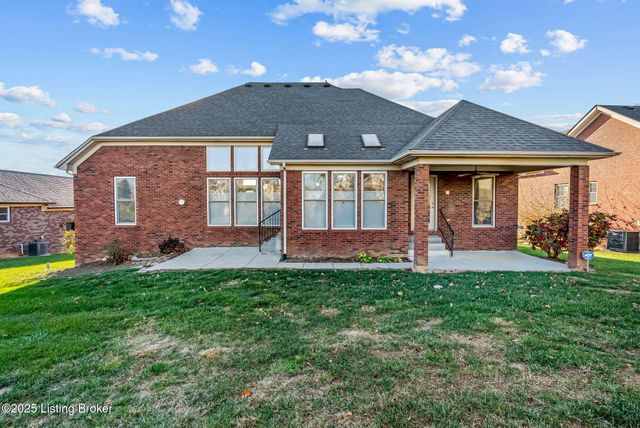 409 Wood Springs Rd, La Grange, KY 40031