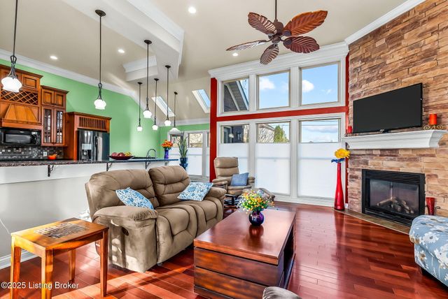 409 Wood Springs Rd, La Grange, KY 40031