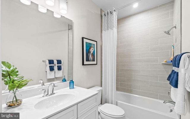 16360 COLUMBUS AVE, Rockville, MD 20855
