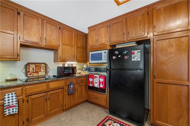 16800 S 1413 Road, Nevada, MO 64772