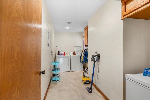 16800 S 1413 Road, Nevada, MO 64772