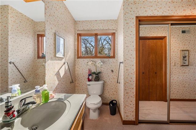 16800 S 1413 Road, Nevada, MO 64772