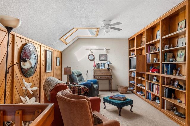 16800 S 1413 Road, Nevada, MO 64772