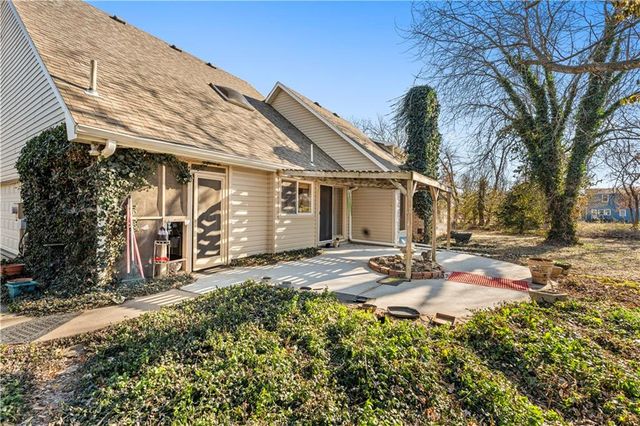 16800 S 1413 Road, Nevada, MO 64772