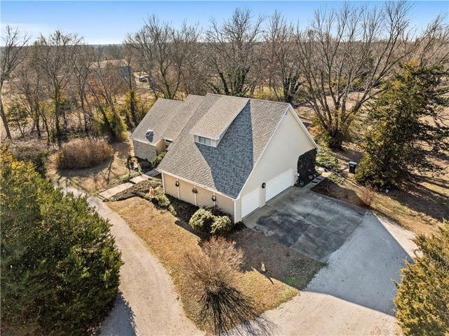 16800 S 1413 Road, Nevada, MO 64772