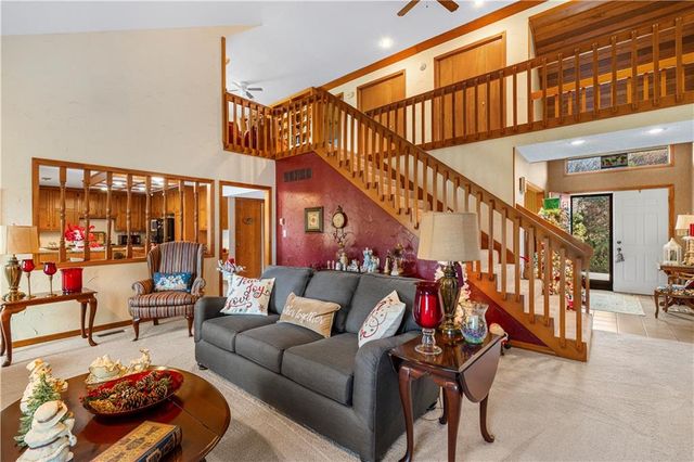 16800 S 1413 Road, Nevada, MO 64772