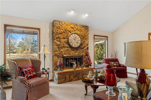 16800 S 1413 Road, Nevada, MO 64772