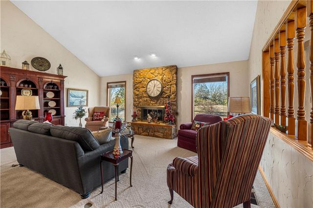 16800 S 1413 Road, Nevada, MO 64772