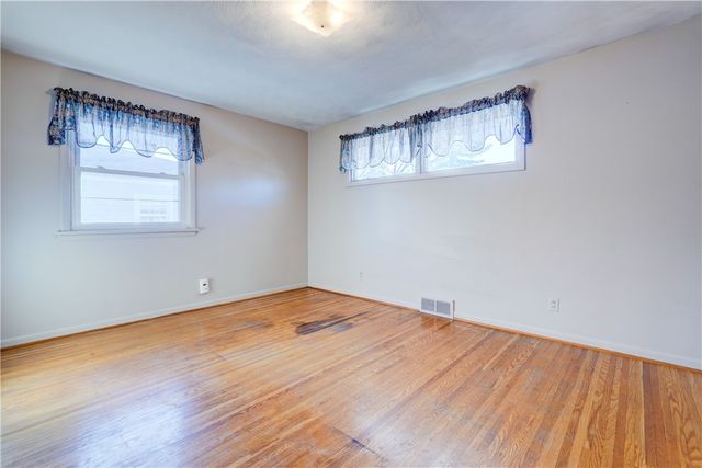 9 East Crest Drive, Gates, NY 14606