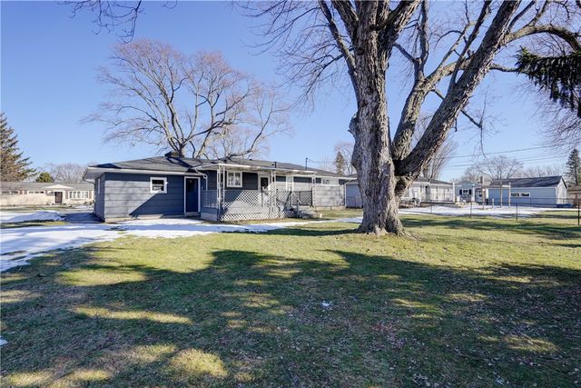 9 East Crest Drive, Gates, NY 14606