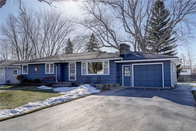 9 East Crest Drive, Gates, NY 14606