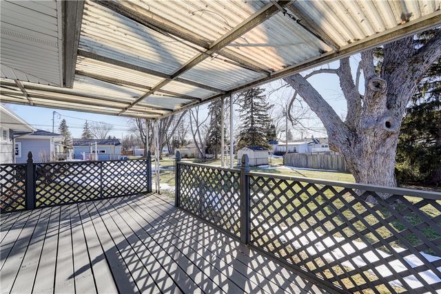 9 East Crest Drive, Gates, NY 14606