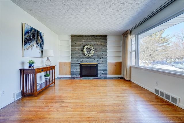 9 East Crest Drive, Gates, NY 14606