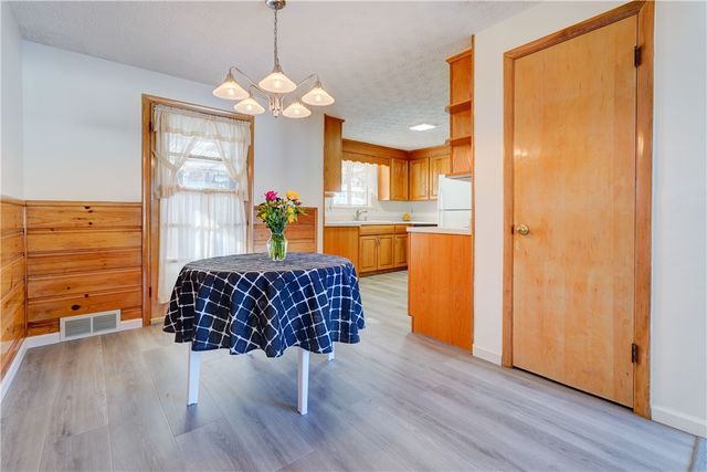 9 East Crest Drive, Gates, NY 14606