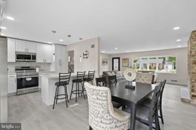 105 COVERED BRIDGE RD, Cherry Hill, NJ 08034